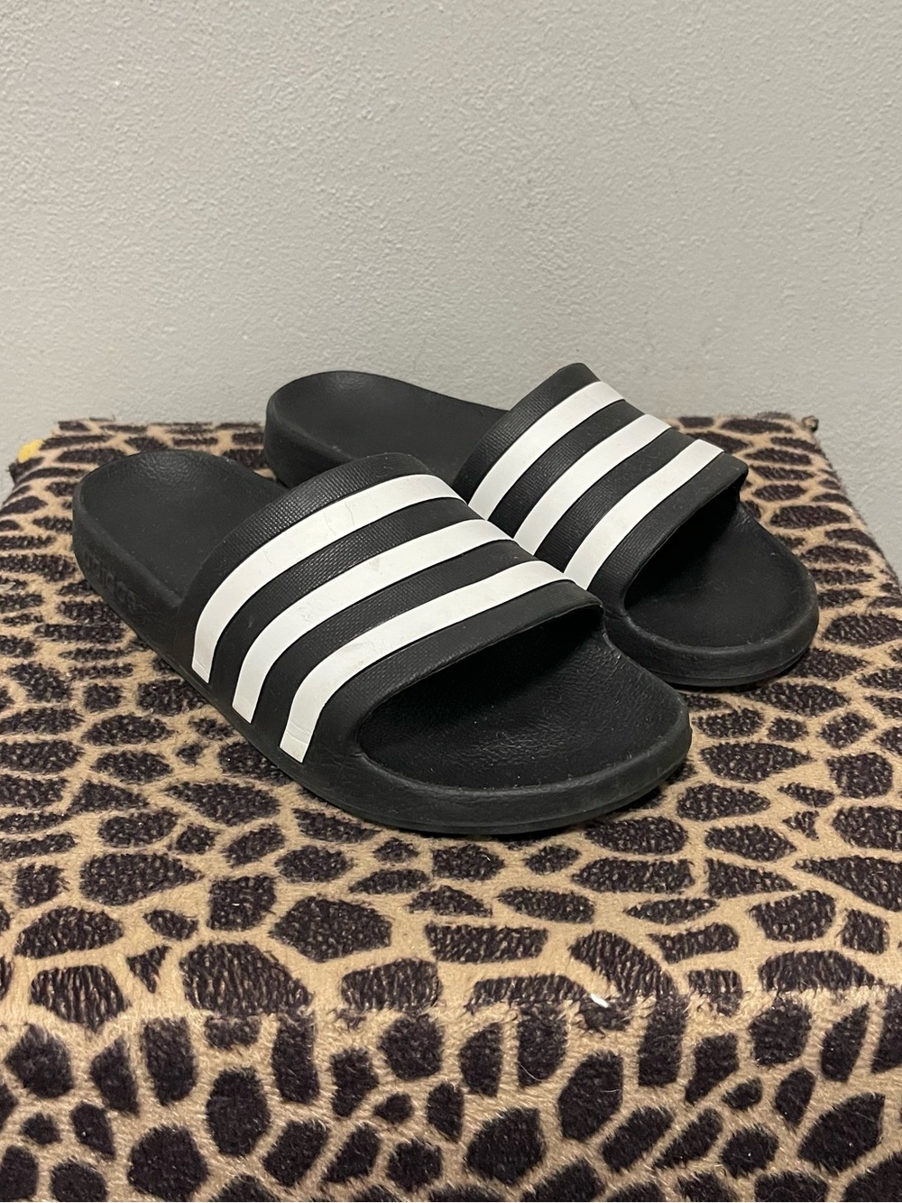 Adidas Adilette Aqua Slip On Slides Black Striped Unisex Casual Womens 42/11